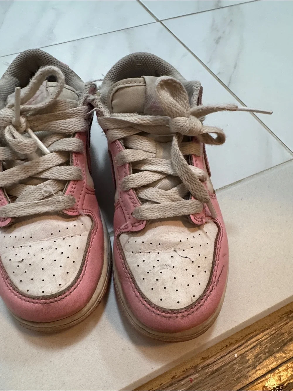 Nike Kids Pink and Cream Low-Top Sneakers
